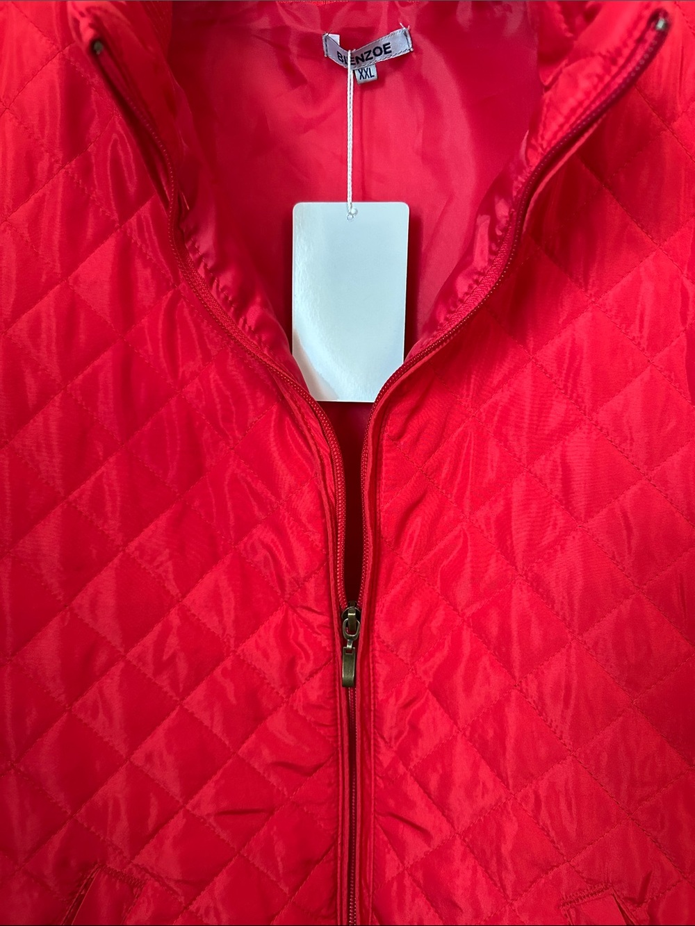 Quilted Red Zip-Front Women's Vest - Picture 6 of 7